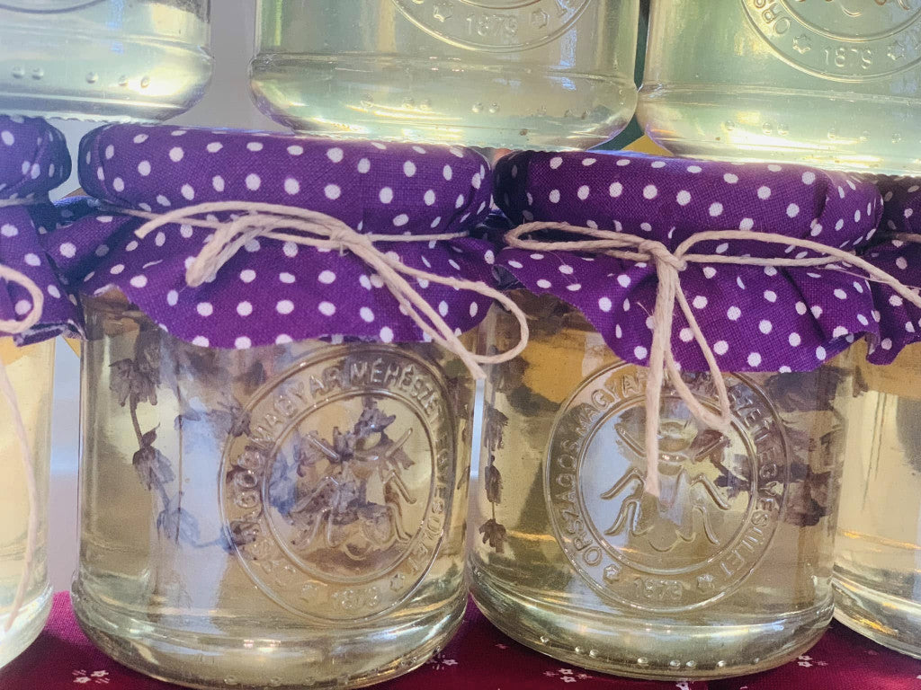 Levendulás akácméz